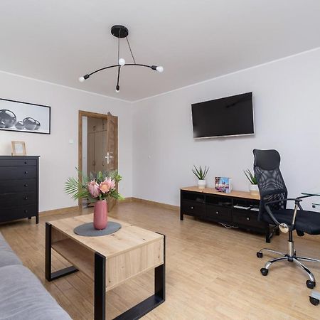 Pleasant Apartment With Terrace Cracow By Noclegi Renters 克拉科夫 外观 照片