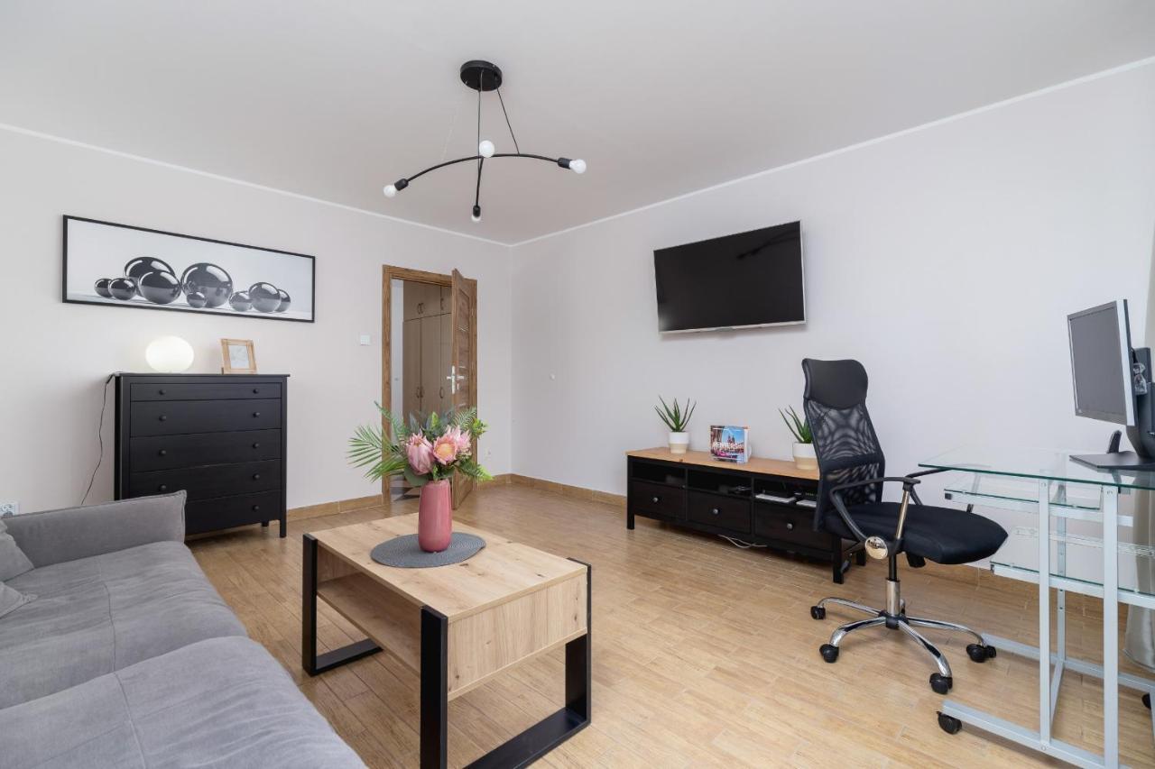 Pleasant Apartment With Terrace Cracow By Noclegi Renters 克拉科夫 外观 照片