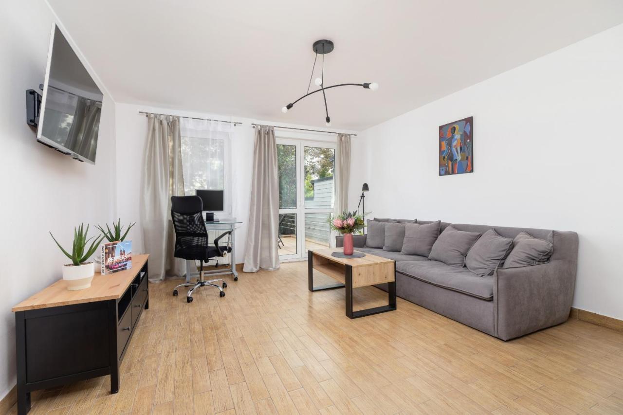 Pleasant Apartment With Terrace Cracow By Noclegi Renters 克拉科夫 外观 照片
