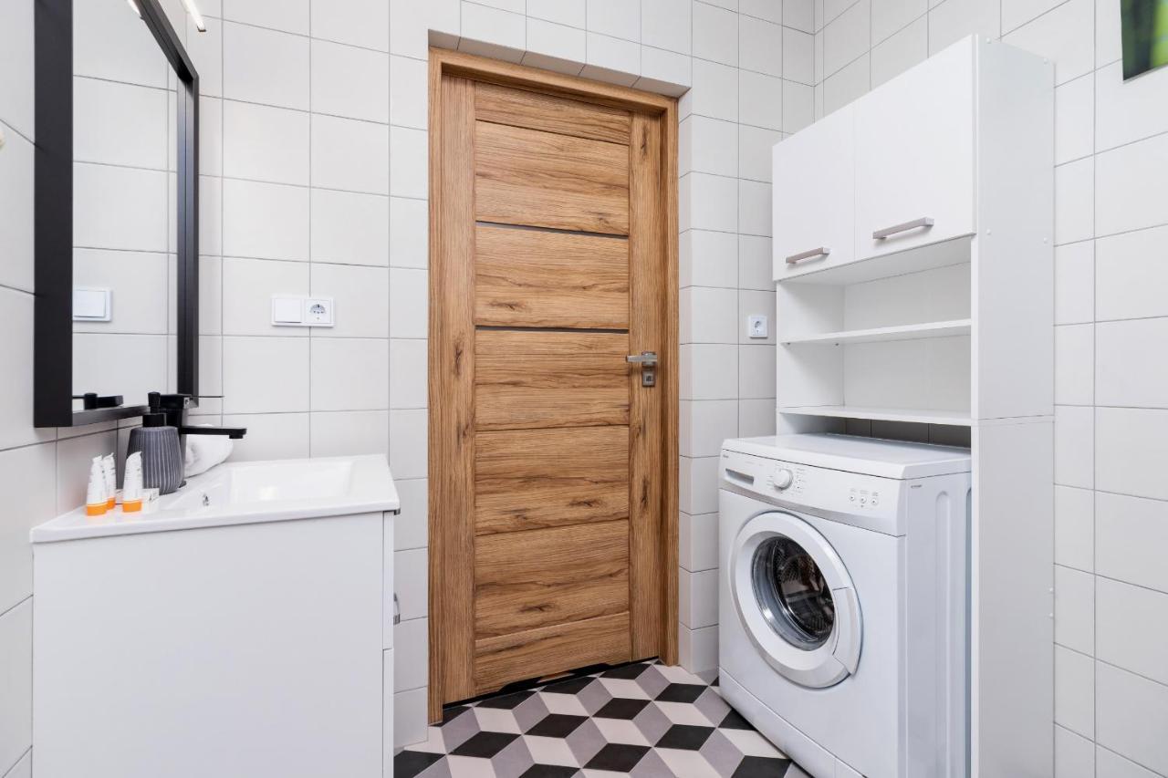 Pleasant Apartment With Terrace Cracow By Noclegi Renters 克拉科夫 外观 照片