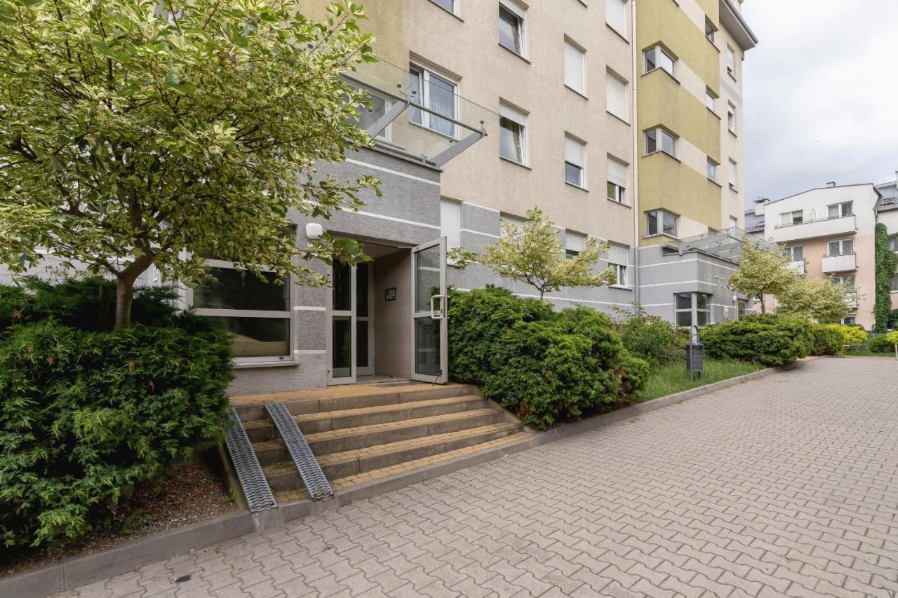 Pleasant Apartment With Terrace Cracow By Noclegi Renters 克拉科夫 外观 照片